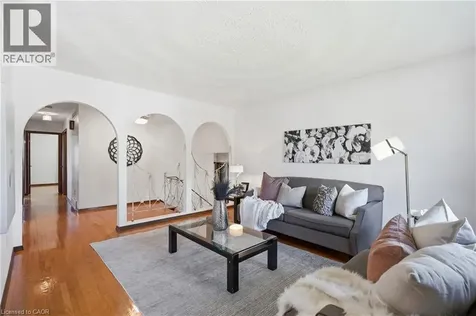 64 Eastbury Drive Stoney Creek ON L8E 2V4