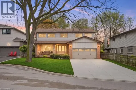 2127 Larabee Court Burlington ON L7P 3S3