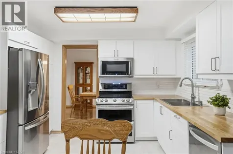 2127 Larabee Court Burlington ON L7P 3S3