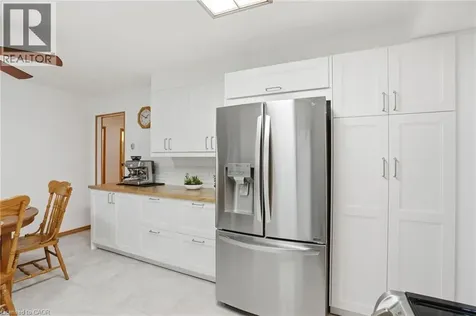 2127 Larabee Court Burlington ON L7P 3S3