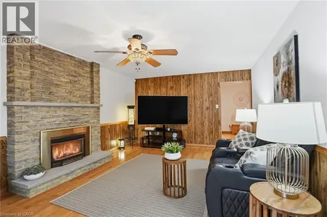 2127 Larabee Court Burlington ON L7P 3S3