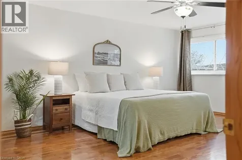 2127 Larabee Court Burlington ON L7P 3S3
