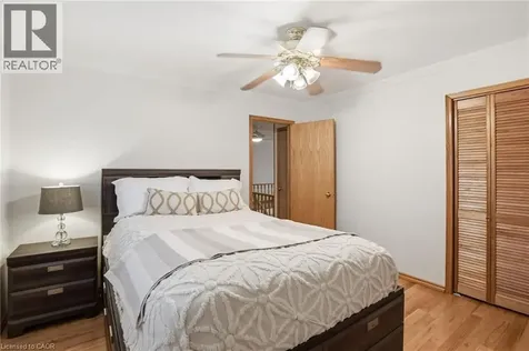 2127 Larabee Court Burlington ON L7P 3S3