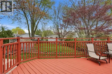 2127 Larabee Court Burlington ON L7P 3S3
