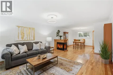 2127 Larabee Court Burlington ON L7P 3S3