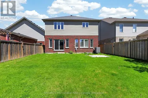 36 Kayla Crescent Collingwood ON L9Y 5K8