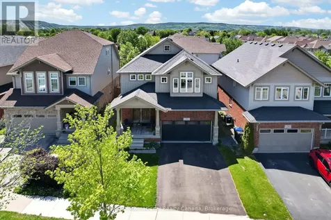 36 Kayla Crescent Collingwood ON L9Y 5K8