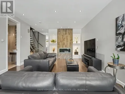 623 Tweedsmuir Avenue West Ottawa ON K1Z 5P4