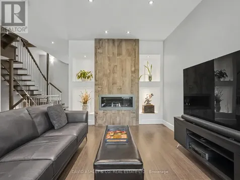 623 Tweedsmuir Avenue West Ottawa ON K1Z 5P4