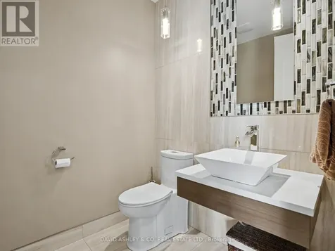623 Tweedsmuir Avenue West Ottawa ON K1Z 5P4