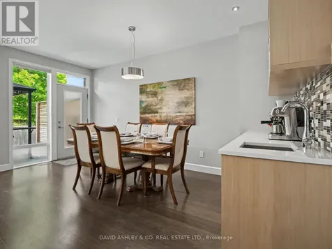 623 Tweedsmuir Avenue West Ottawa ON K1Z 5P4