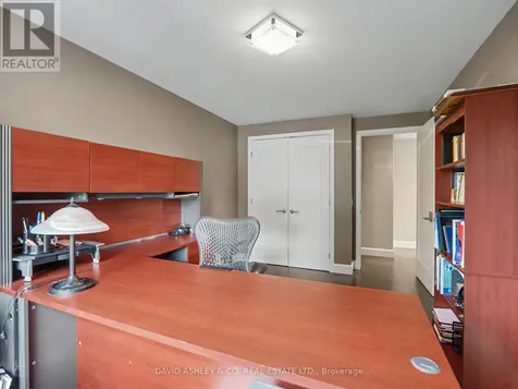 623 Tweedsmuir Avenue West Ottawa ON K1Z 5P4