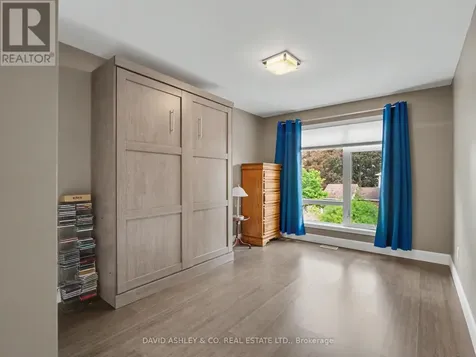 623 Tweedsmuir Avenue West Ottawa ON K1Z 5P4
