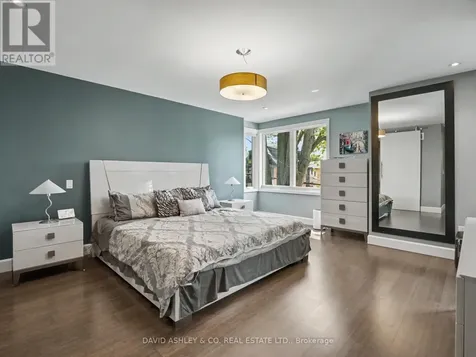 623 Tweedsmuir Avenue West Ottawa ON K1Z 5P4