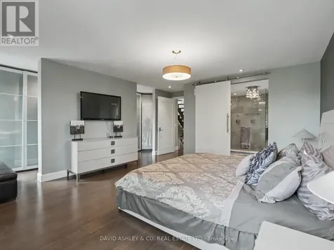 623 Tweedsmuir Avenue West Ottawa ON K1Z 5P4