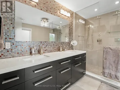 623 Tweedsmuir Avenue West Ottawa ON K1Z 5P4