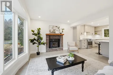 7 Gagnon Court Ottawa ON K2K 1A7