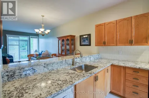 27 Eileen Crescent Ottawa ON K2S 1X2