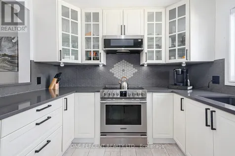 24 Starboard Road Collingwood ON L9Y 5C8