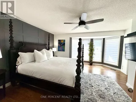 24 Starboard Road Collingwood ON L9Y 5C8