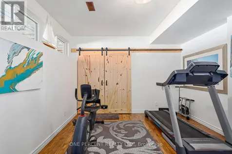 24 Starboard Road Collingwood ON L9Y 5C8