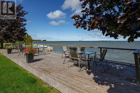 24 Starboard Road Collingwood ON L9Y 5C8