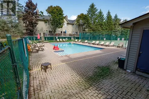 24 Starboard Road Collingwood ON L9Y 5C8