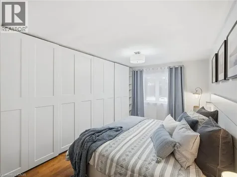 205 Prince Edward Drive South Toronto ON M8Y 3X1