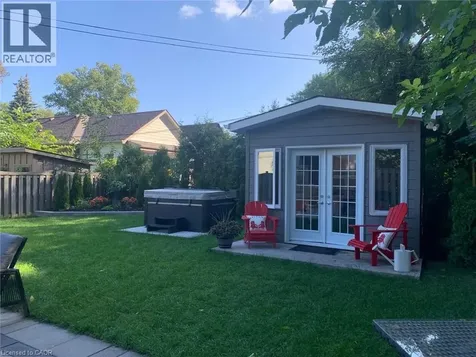 205 Prince Edward Drive South Toronto ON M8Y 3X1