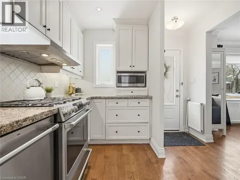 205 Prince Edward Drive South Toronto ON M8Y 3X1