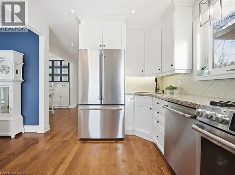 205 Prince Edward Drive South Toronto ON M8Y 3X1