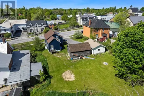 51 George Street Lanark Highlands ON K0G 1K0