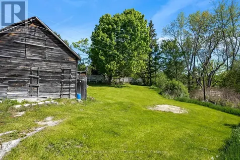 51 George Street Lanark Highlands ON K0G 1K0