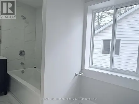 470 Pleasant Park Road Ottawa ON K1H 5N1