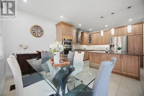 38 Blackberry Valley Crescent Caledon ON L7C 3Z9