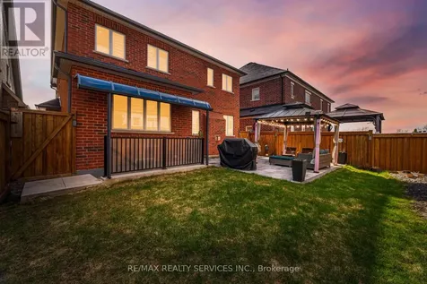 38 Blackberry Valley Crescent Caledon ON L7C 3Z9