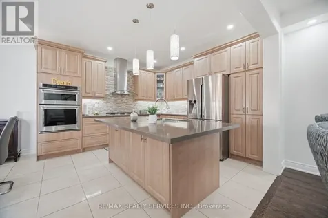38 Blackberry Valley Crescent Caledon ON L7C 3Z9