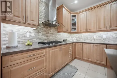 38 Blackberry Valley Crescent Caledon ON L7C 3Z9
