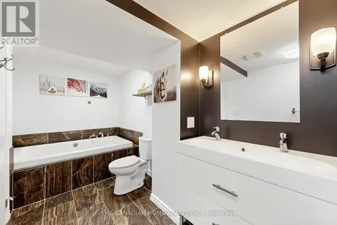 5 Woodstone Place Whitby (pringle Creek) ON L1R 1S7