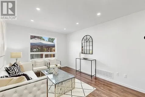 5 Woodstone Place Whitby (pringle Creek) ON L1R 1S7