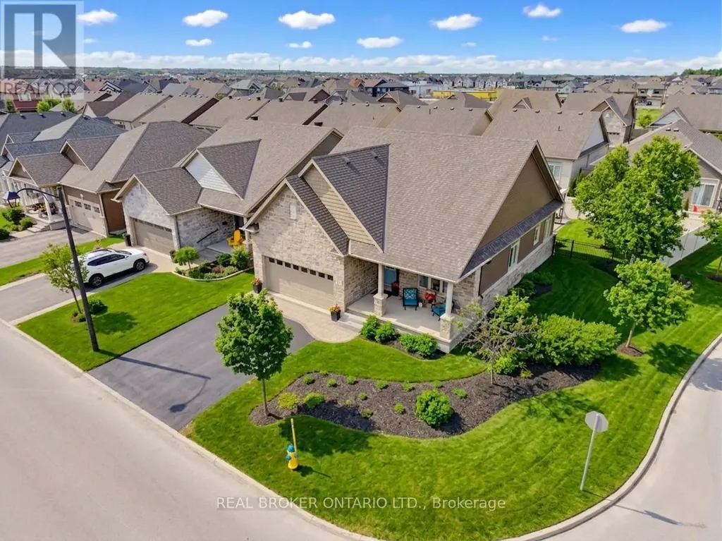 341 Bobolink Ridge Ottawa ON K2V 0B9