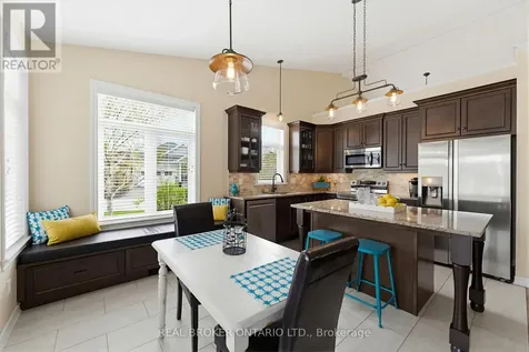 341 Bobolink Ridge Ottawa ON K2V 0B9