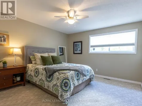 34 Rideauview Terrace Ottawa ON K2C 3R9