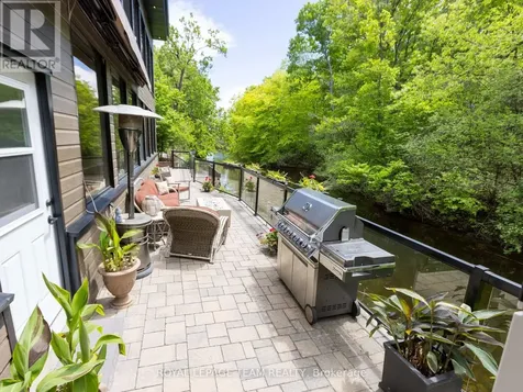 34 Rideauview Terrace Ottawa ON K2C 3R9