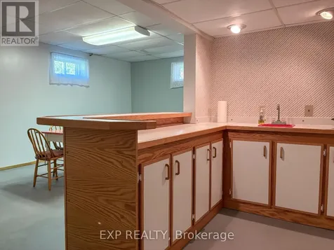 426 Sidney Avenue Renfrew ON K7V 3Z8