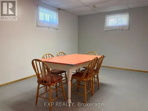 426 Sidney Avenue Renfrew ON K7V 3Z8