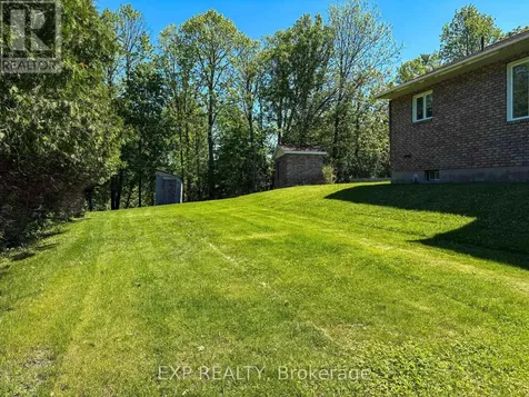 426 Sidney Avenue Renfrew ON K7V 3Z8