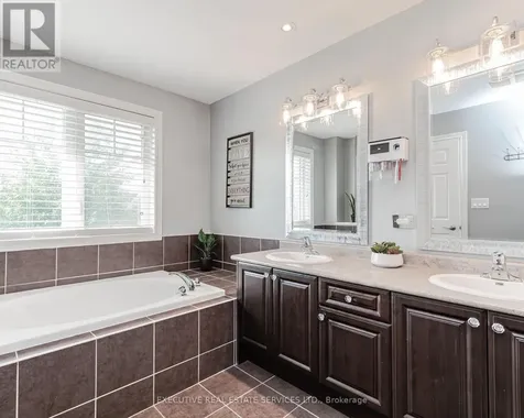2 Nectarlane Avenue Caledon ON L7C 3M8