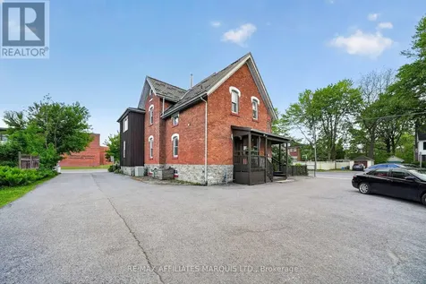 105 5th Street East Cornwall ON K6H 2L6