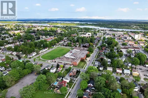 105 5th Street East Cornwall ON K6H 2L6